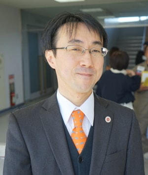 代表　太田康弘